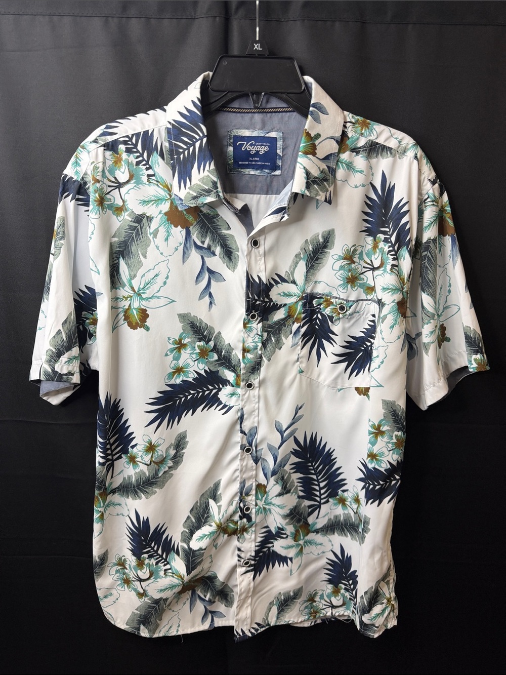 Voyage White Tropical Print Short-Sleeve Button-Down Shirt